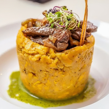 Mofongo de Res / Mashed Green Plantain w Beef